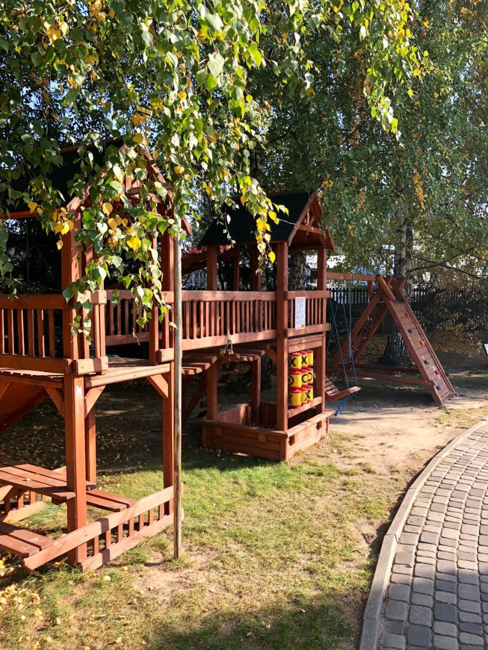 Hotel "Na Uboczu" Varşovia Exterior foto